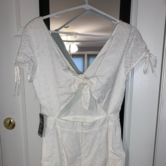 NEW WITH TAGS!! Express White Romper - Picture 2 of 3